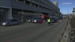 Спецпропуска стали причиной очередей в метро  Спецпропуска стали причиной очередей в метро