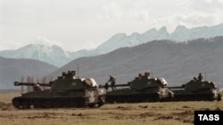 რუსული ჯარი პრიგოროდნის რაიონში, 1992 წლის 26 ნოემბერი. 