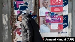 Plakati sa likom Olivera Ivanovića u Severnoj Mitrovici februara 2018. godine, arhivska fotografija