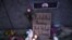 Cveće i poruka ostavljeni ispred ruske ambasade u Vašingtonu 16. februara nakon smrti ruskog opozicionog lidera Alekseja Navaljnog. U poruci piše: "(Ruski predsednik Vladimir) Putin je ubio Navaljnog, ali on ne može biti ućutkan".