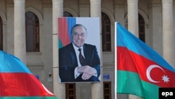 ჰეიდარ ალიევი (აზერბაიჯანი), 1993 წელი: 98.73%