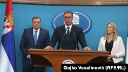 Predsjednik Srbije Aleksandar Vučić (u sredini), predsjednica Republike Srpske Željka Cvijanović (desno) i predsjedavajući Predsjedništva BiH Milorad Dodik (lijevo), 22. aprila 2021. Banjaluka