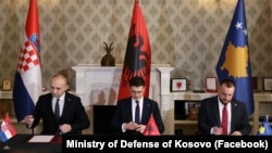 Ceremonija potpisivanja Deklaracija o vojnoj saradnji između Kosova, Albanije i Hrvatske u Tirani, 18. marta 2025.