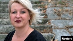 Najpoznatija trans osoba u Srbiji, Helena Vuković, kaže da je 2016. godine, nakon okončane tranzicije, vrlo lako promenila dokumenta