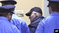 Policija privodi Ratka Mladića na saslušanje, 26. maj 2011. godine