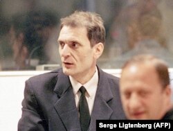 Kunarac u sudnici tribunala u Hagu, februar 2001.