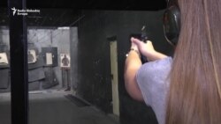 Srbija pod oružjem uprkos pooštrenim procedurama Srbija pod oružjem uprkos pooštrenim procedurama