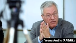 Rade Veljanovski: "Pokreti se ne organizuju."