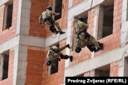 Pripadnici policije na objektu u kojem je izvedena protuteroristička vježba MUP-a RS-a na Jahorini, 22. oktobar, 2021.