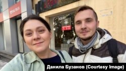 Бывшие соратники Навального Ирина Фатьянова и Данила Бузанов