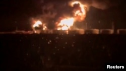 Пожар в резервуарах с нефтью на Глубокинской нефтебазе в Каменском районе РФ, иллюстративное фото