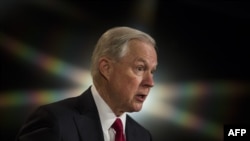 Pojma nemam za što se me optužuje: Jeff Sessions