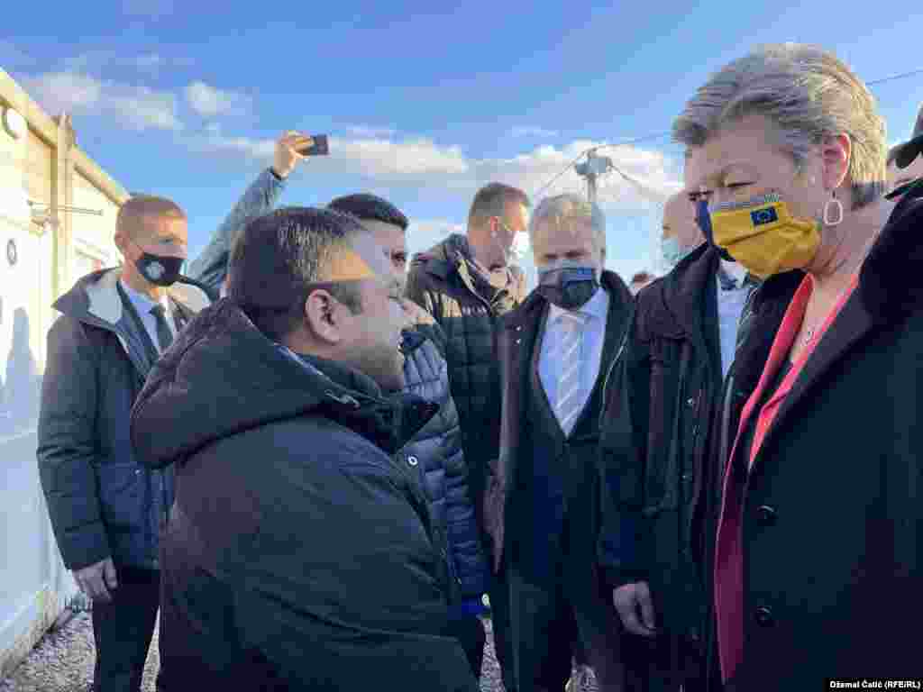 Povjerenica EU za unutrašnje poslove Ylva Johansson je u obraćanju Evropskom parlamentu 19. januara pozvala vlasti BiH da pokažu odgovornost u spašavanju ljudskih života. (U kampu "Lipa" 18 februara 2021.)