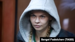 Настя Рибка на суді у Москві. Січень 2019 року