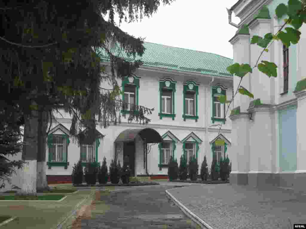 Помешкання настоятеля Свято-Троїцького монастиря