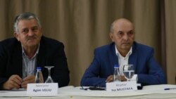 iI Vlade su saopštili, uz ostalo da je Veliu (na slici levo) "ponovo širio paniku, navodeći da 'broj obolelih raste iz sata u sat'"