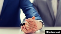 U Hrvatskoj je 2014. godine donesen Zakon o životnom partnerstvu koji omogućuje legalizaciju istospolne veze sa gotovo svim pravima kao i klasični brak