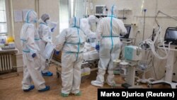 Zdravstveni radnici na Intenzivnoj nezi u Beogradu
