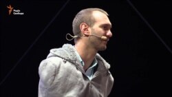 Без рук та без ніг, але із жагою до життя. Нік Вуйчич виступив у Києві (відео)