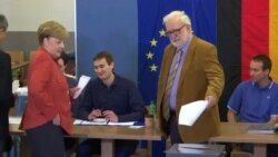 Merkel i Šulc na biralištima Merkel i Šulc na biralištima