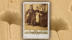 პატარა საფო დედასთან, ქრისტინე კანდელაკთან და მამასთან, იოსებ გიგინეიშვილთან ერთად