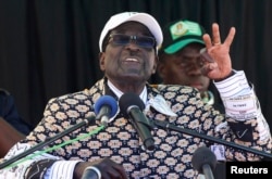 Роберт Мугабе на передвиборному мітингу, 27 липня 2011 р.