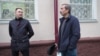 Алексей Соловьёв (слева) и ещё один зеленодольский оппозиционер Алексей Туганов (брат последнего, Александр, был избит, судя по всему, по ошибке — вместо него).