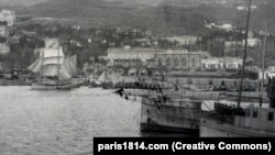 გემები იალტიდან ევაკუაციის დროს 1920 წ. ნოემბერში. ევაკუაციის ბრძანება 1920 წ. 13 ნოემბერს გაიცა. (ფოტო: paris1814.com)