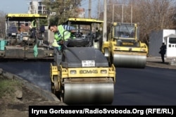 В Мариуполе уже ведется ремонт на проспекте Строителей