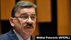 Miro Lazović (na fotografiji, fotoarhiv): Smatrao sam da bi trebalo promijeniti taj dio teksta