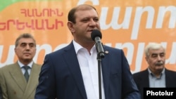 Yerevan Mayor Taron Markarian (file photo)