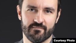 Igor Drljača: Mislim da je moje djetinjstvo do neke mjere bilo prekinuto. Taj pokušaj da dođeš do nekog unutrašnjeg mira bio je da se vežeš za teme o Bosni i Hercegovini