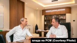 Доктор Сашко Кедев и министерот за здравство Азир Алиу, 25 август 2025 година