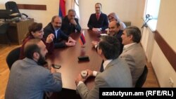 Заседание фракции «Елк» в парламенте Армении. 30 апреля 2018 г.