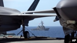 ფოტო არქივიდან. ნატოს სამხედრო წვრთნებში ჩართული თვითმფრინავები და გემი პორტუგალიის სანაპიროსთან. 2021 წლის მაისი