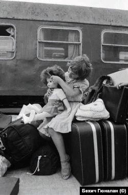 Сутрешен тоалет. Капъкуле, Одрин. 1989 г.