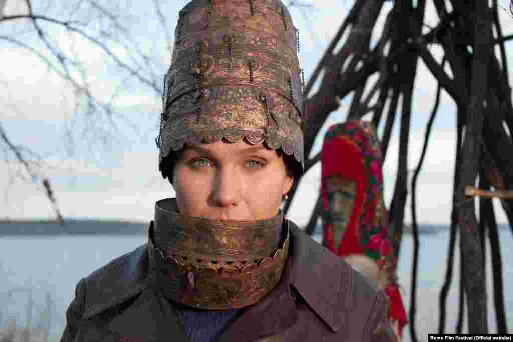 Отважная Полина – героиня нового фильма Алексея Федорченко "Ангелы революции"