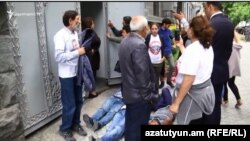 Sasna Tsrer supporters rally in front of the Prosecutor-General's Office during their trial last month.