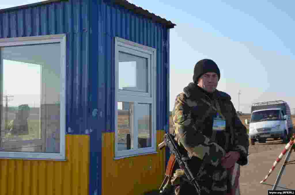 Прикордонники працюють день і ніч.