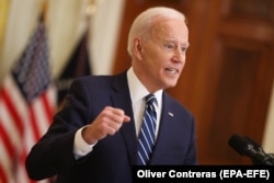 Američki predsjednik Džo Bajden kaže da neće dozvoliti Kini da nadmaši SAD na svojoj prvoj formalnoj konferenciji za novinare kao predsjednik u istočnoj sobi Bijele kuće u Vašingtonu 25. marta.