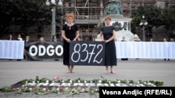 Akcija Žena u crnom u centru Beograda u znak sećanja na žrtve genocida u Srebrenici, 10. jul 2014.