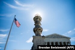 Ako Trump i bude diskvalifikovan, aktuelni saziv Vrhovnog suda možda će htjeti da razjasni da li je taj potez bio zakonit, kaže profesor Kalt (na fotografiji zgrada Vrhovnog suda)