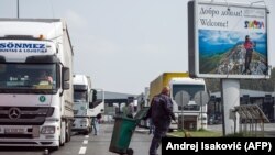Kamioni koji dođu na granicu Srbije će prolaziti carinu bez papirnih deklaracija (Foto: Granica Srbije i Mađarske)