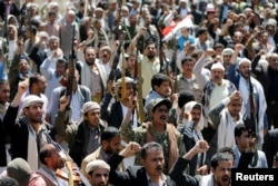 Protest ispred kancelarije UN u Sani u nedjelju nakon subotnjeg napada