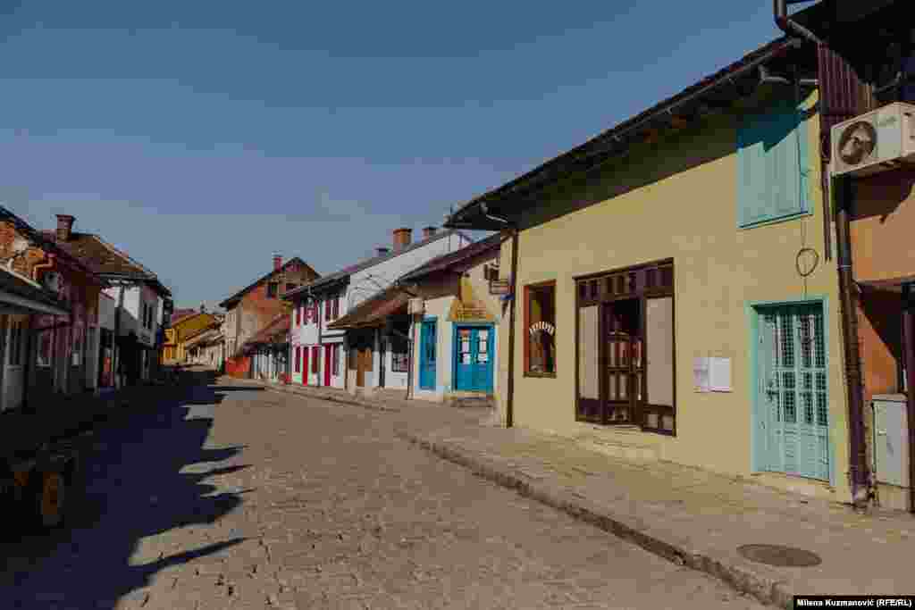 Predstavlja staro jezgro grada smešteno na desnoj obali Kolubare.