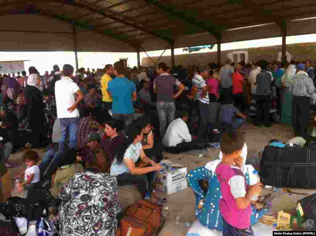 UN officials are describing the recent flight of Syrian Kurds as one of the biggest outward migrations of Syria's civil war.