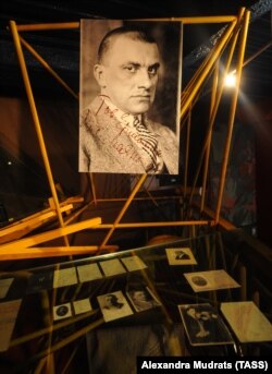 В музее Маяковского до реконструкции, лето 2013 года