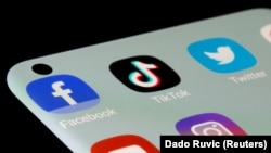 საია სახიფათო ტენდენციად ასახელებს სოციალურ ქსელებში გამოთქმული კრიტიკული მოსაზრებების გამო ადმინისტრაციული სამართალწარმოების დაწყებას და სასამართლოს მხრიდან ამ პლატფორმებზე გამოხატული მოსაზრებების წვრილმან ხულიგნობად მიჩნევას.