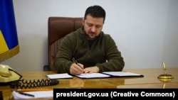 Вадим Філашкін був заступником голови Донецької ОДА, а Олександр Коваль до призначення в ОВА очолював Рівненську РДА.