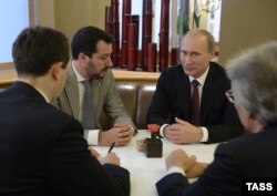 ვლადიმირ პუტინისა და მატეო სალვინის შეხვედრა. 2014 წ. 17 ოქტომბერი.